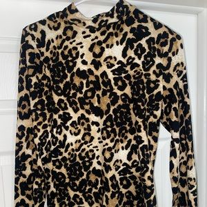 Cheetah high neck long sleeve shirt